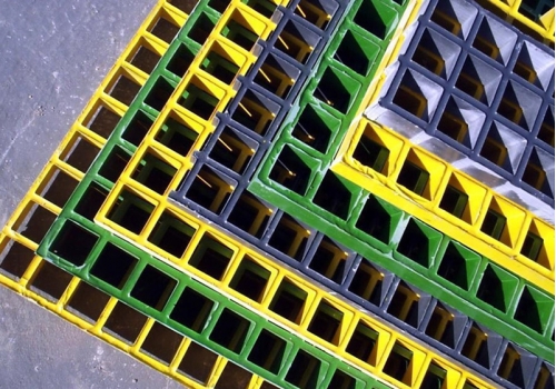 Molded Gratings
